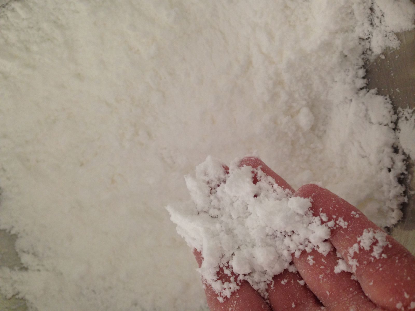 How to make fake snow with 2 ingredients